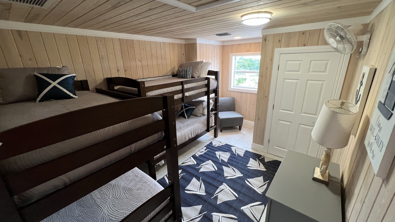 Photo of Bedroom in Hope Town