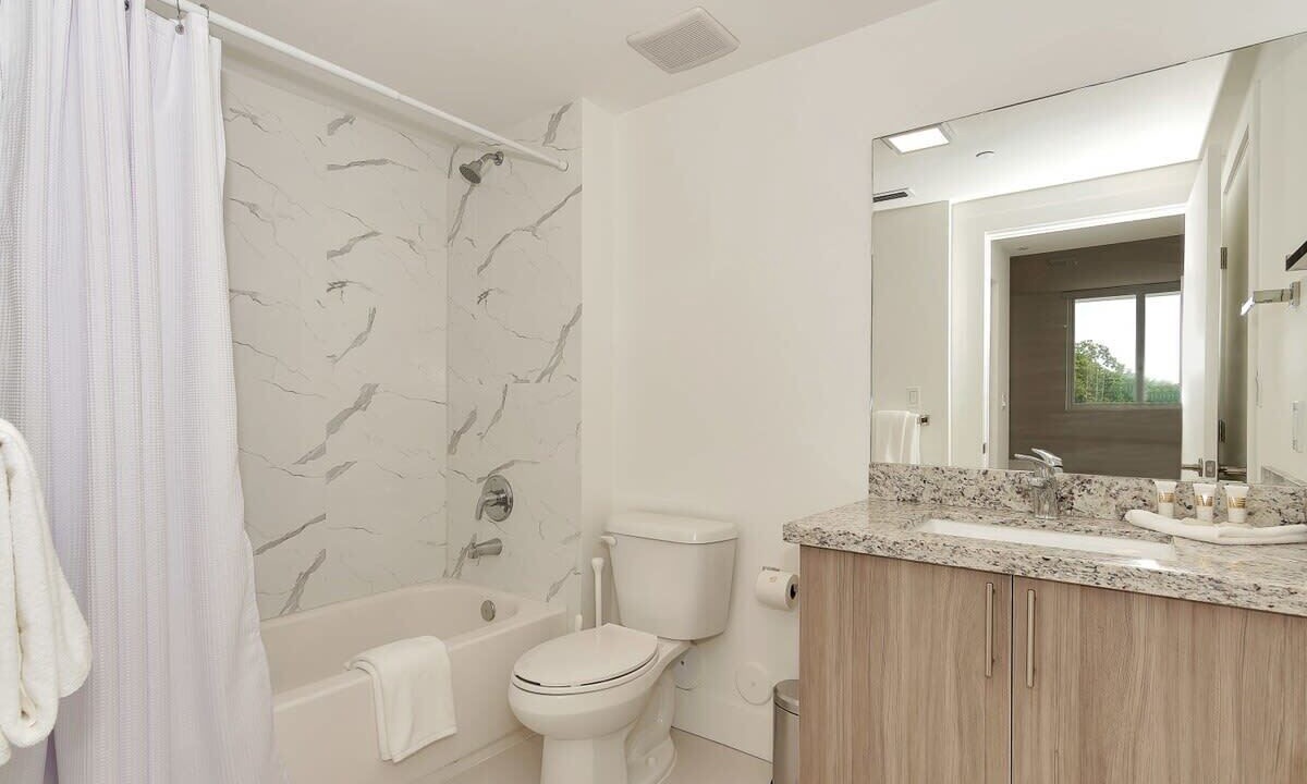Photo of Bathroom in Coral Way