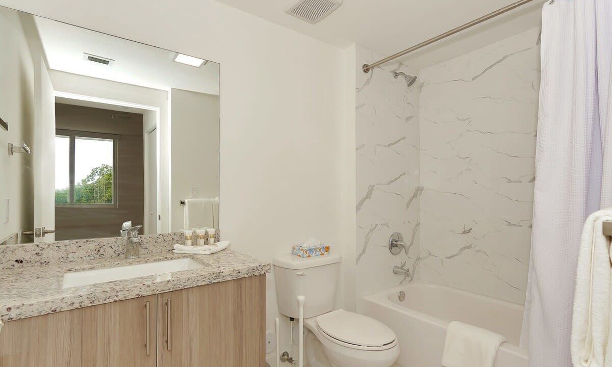 Photo of Bathroom in Coral Way