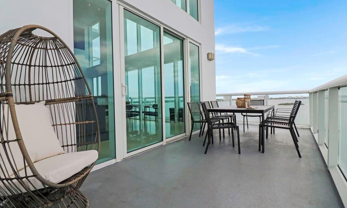 Photo of Patio Balcony in North Bay Village