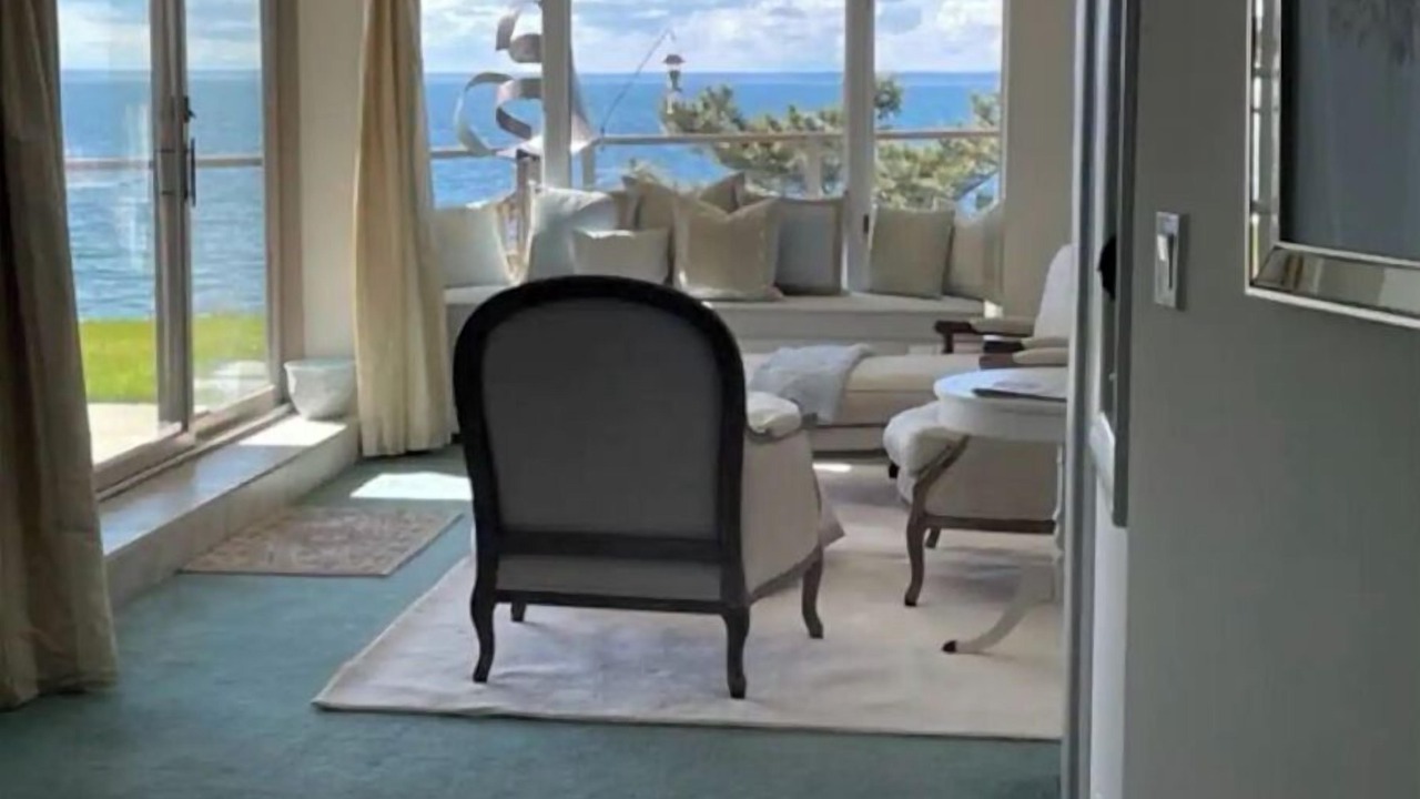 Photo of Livingroom in Eatons Neck