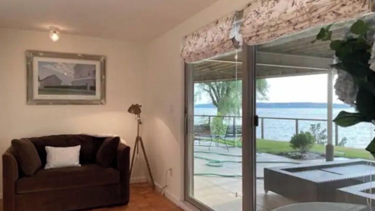Photo of Livingroom in Eatons Neck
