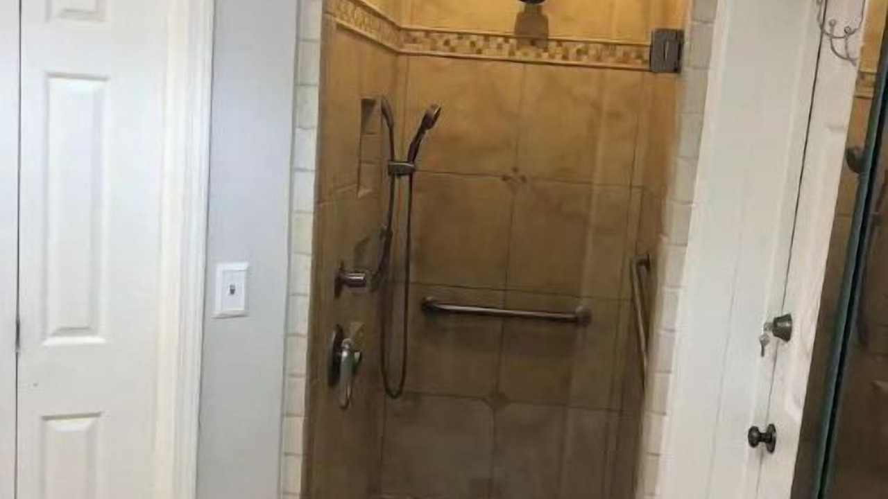 Photo of Bathroom in Clarksdale