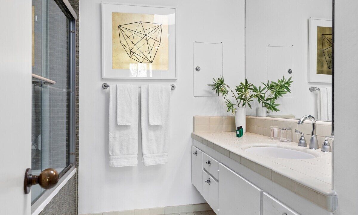 Photo of Bathroom in Trousdale Estates