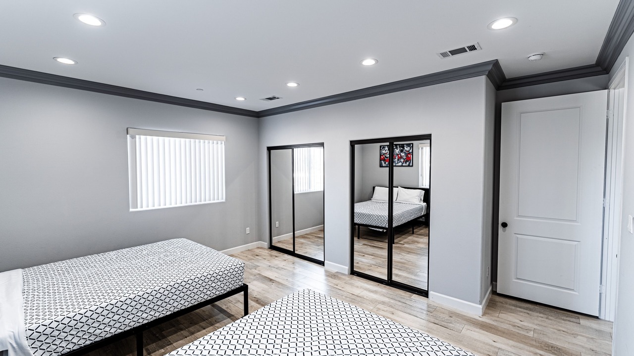 Photo of Bedroom in Midway City
