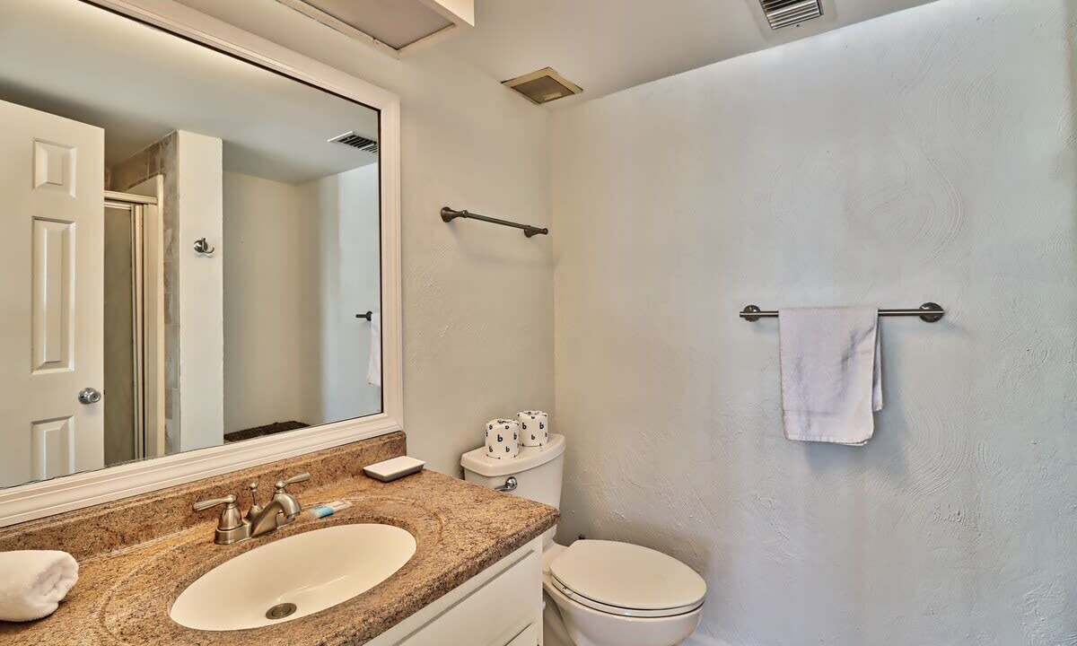 Photo of Bathroom in Ash