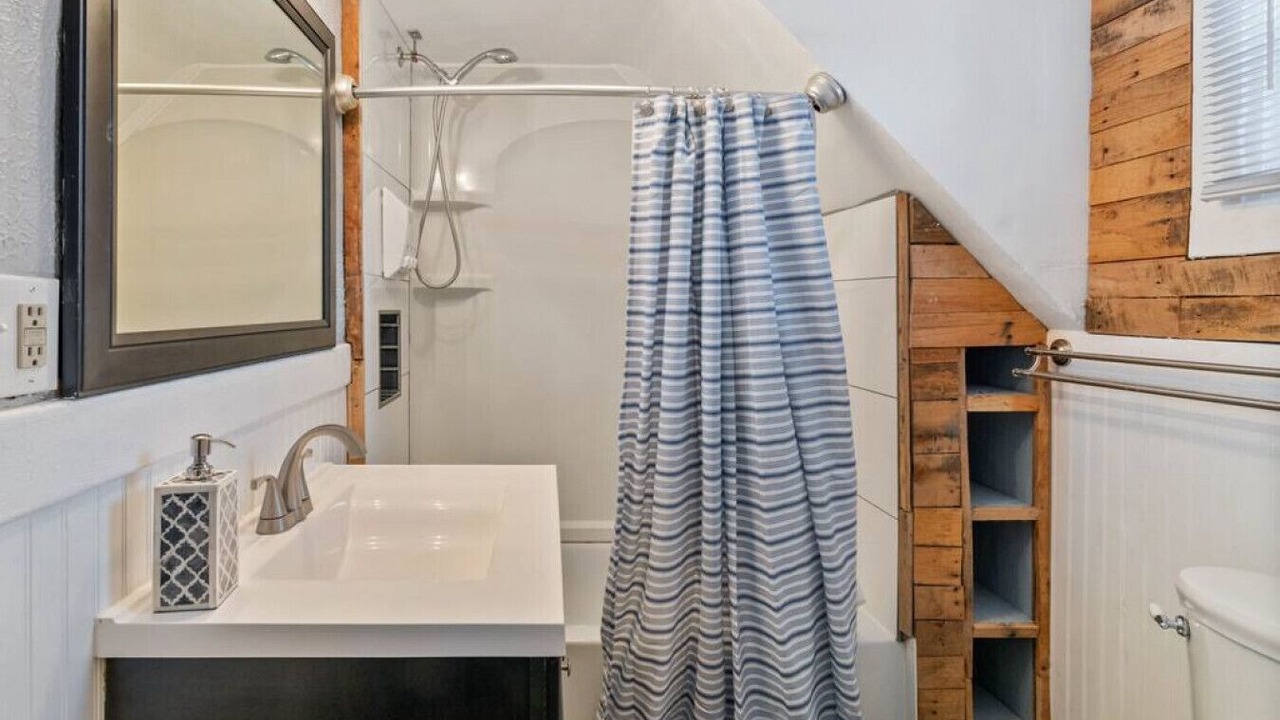 Photo of Bathroom in Sea Breeze