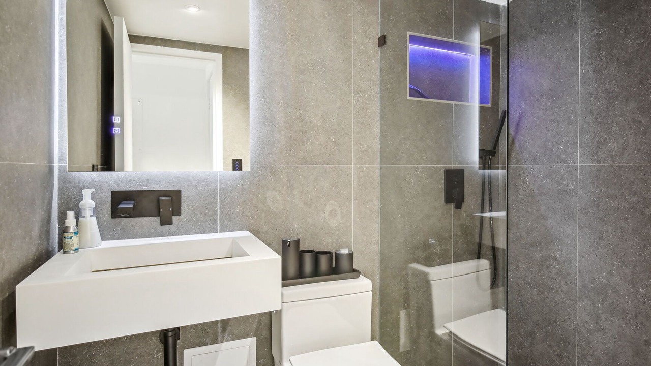 Photo of Bathroom in West Avenue