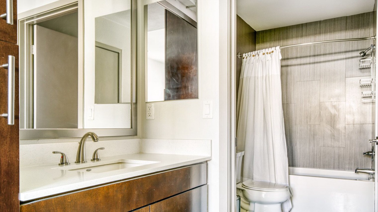 Photo of Bathroom in NoHo Arts District