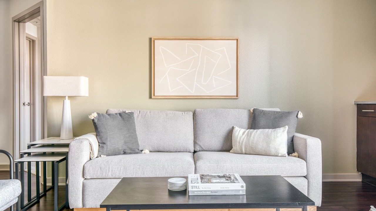 Photo of Livingroom in NoHo Arts District