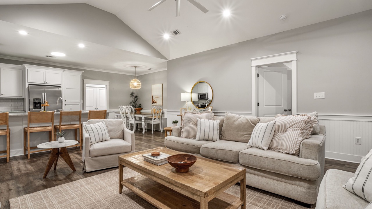 Photo of Livingroom in Shoreline Park