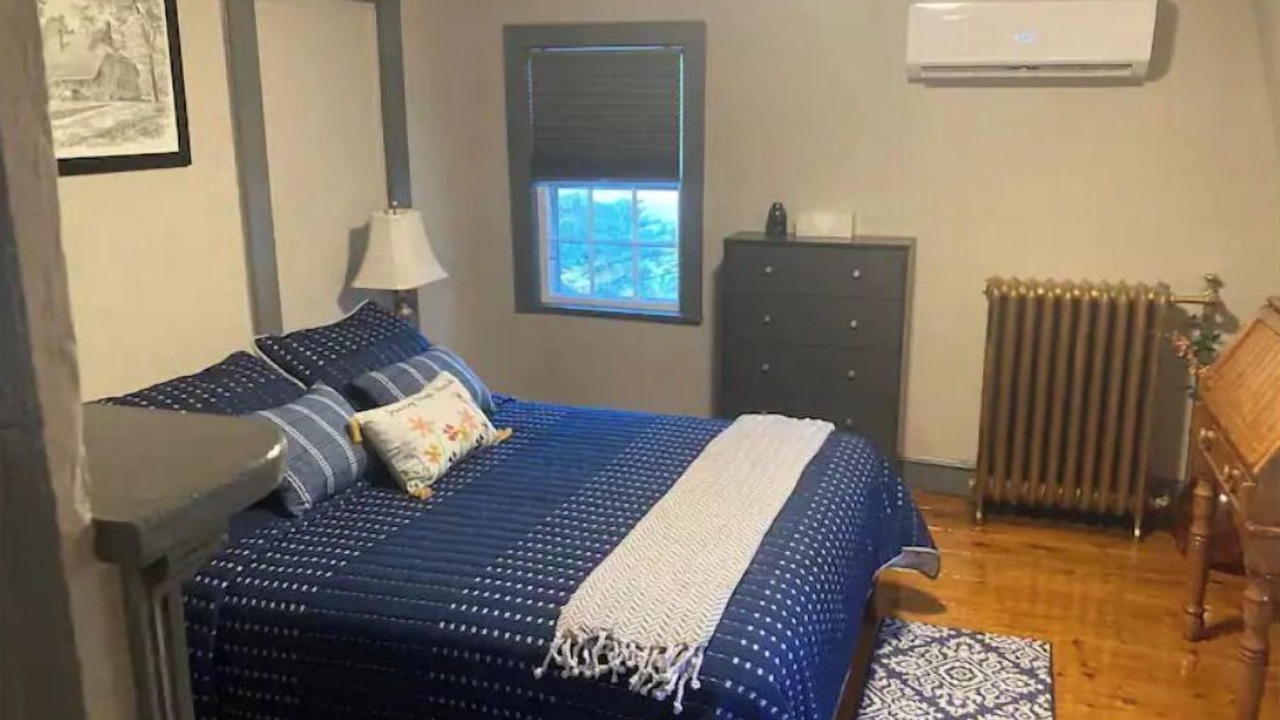 Photo of Bedroom in Balmville