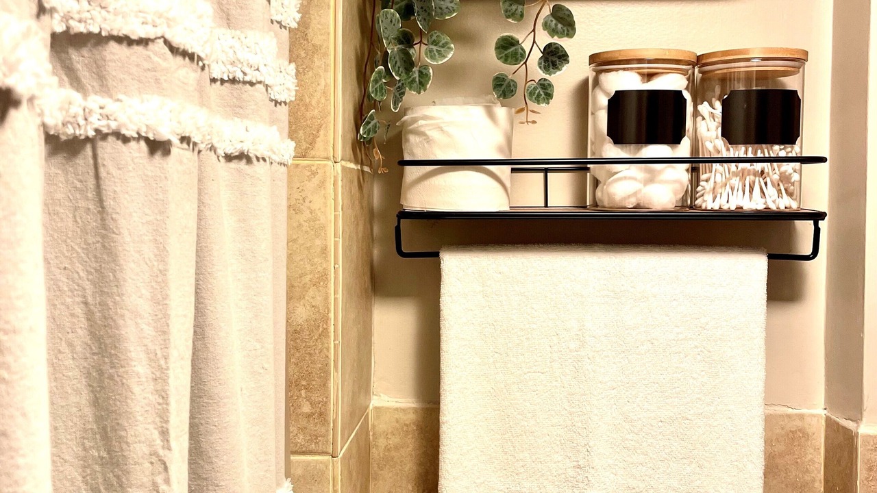 Photo of Bathroom in Bergenfield