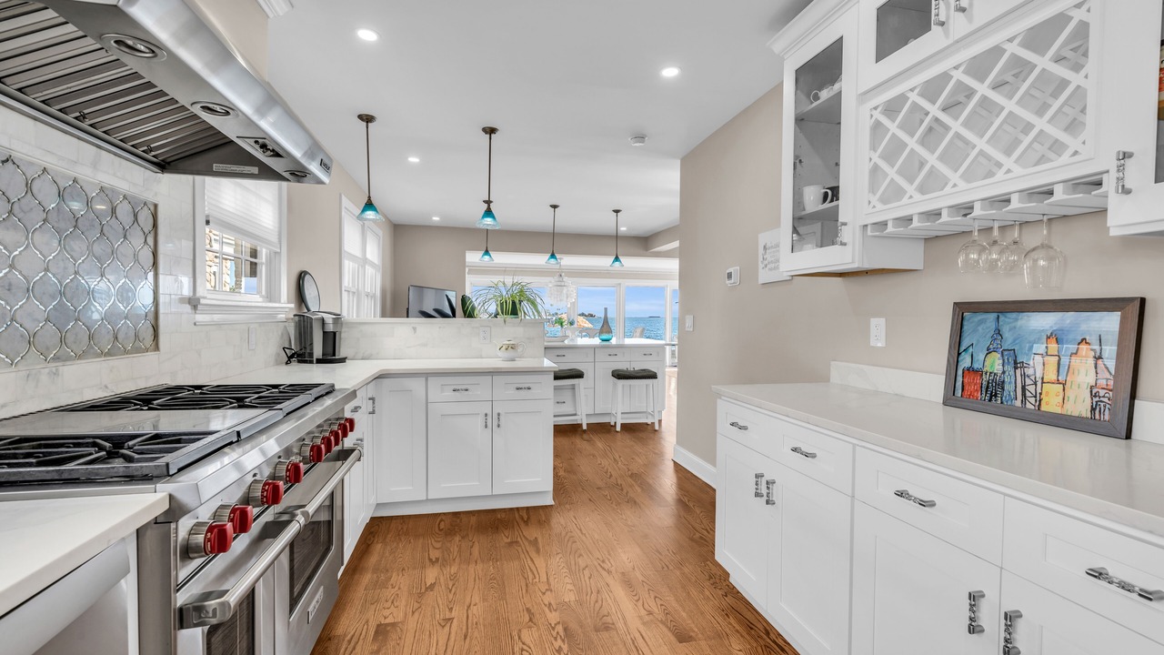 Photo of Kitchen in Cove - East Side - Shippan