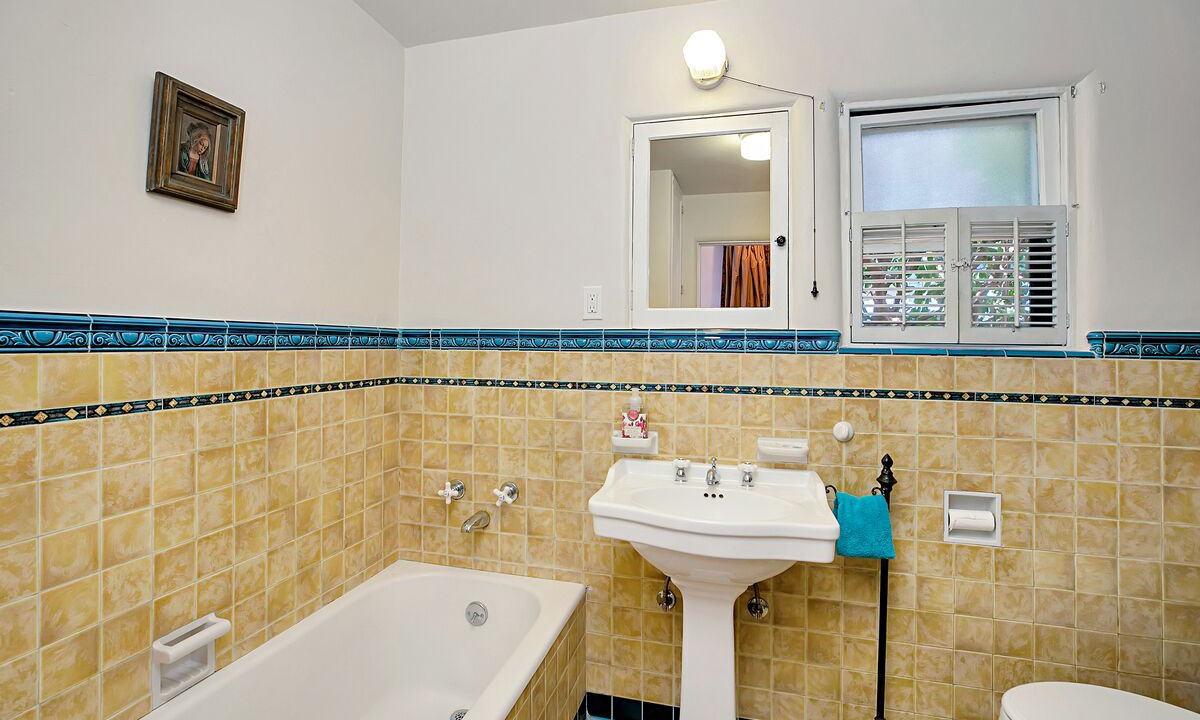 Photo of Bathroom in San Juan Capistrano