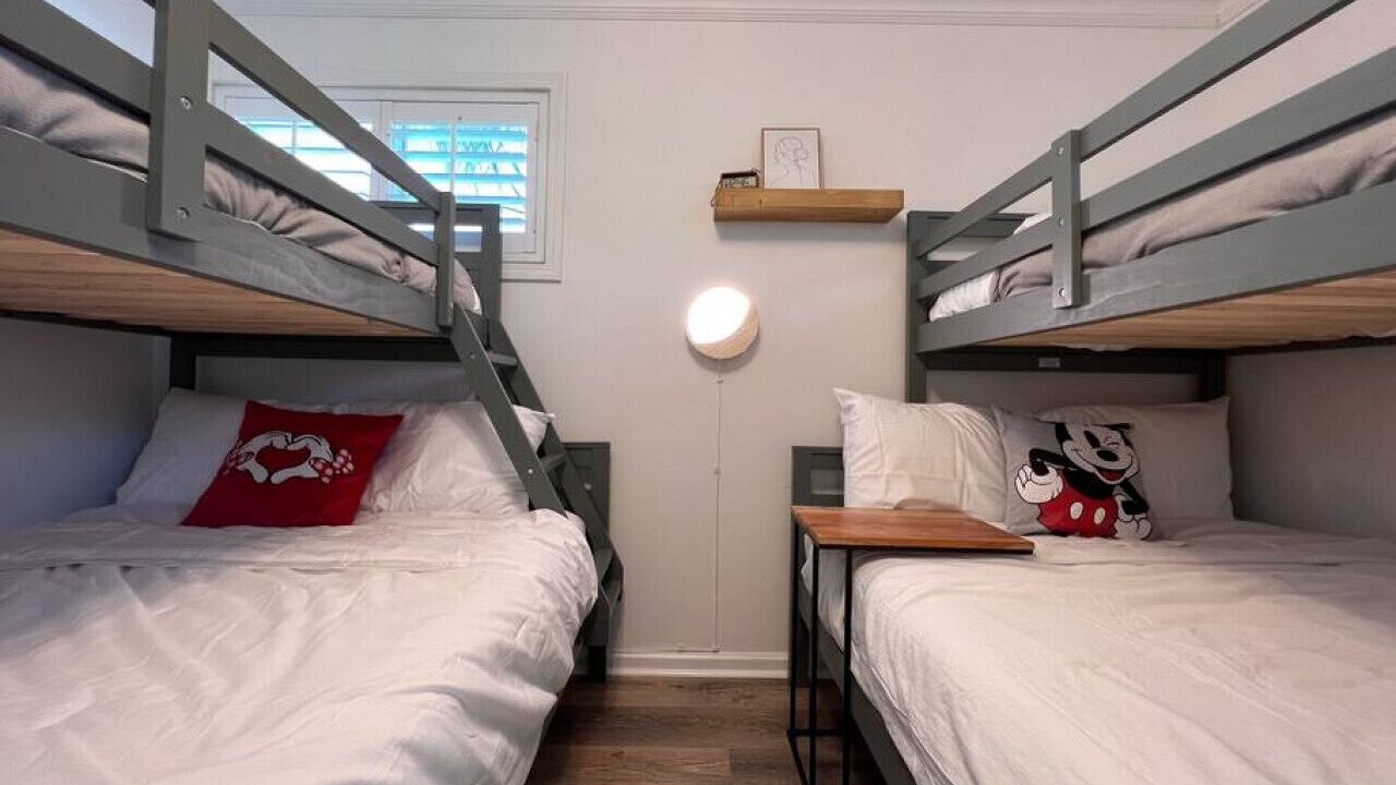 Photo of Bedroom in Sherwood Forest and Thistle Development