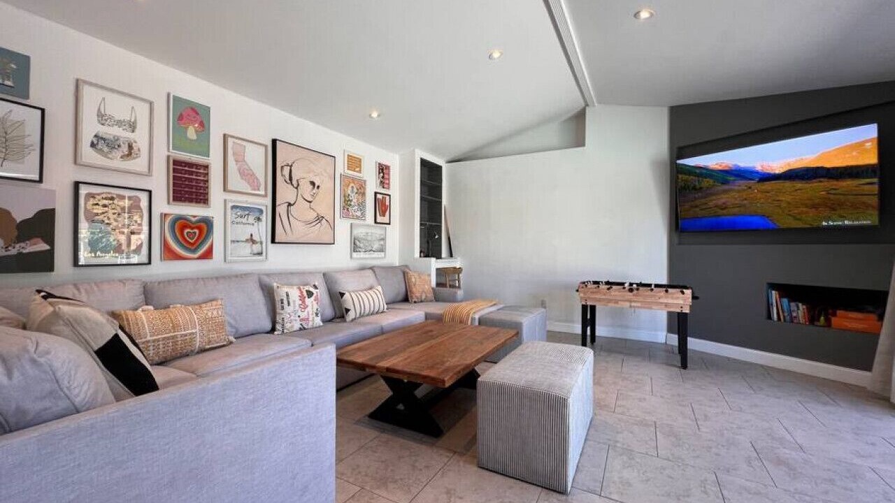 Photo of Livingroom in Sherwood Forest and Thistle Development