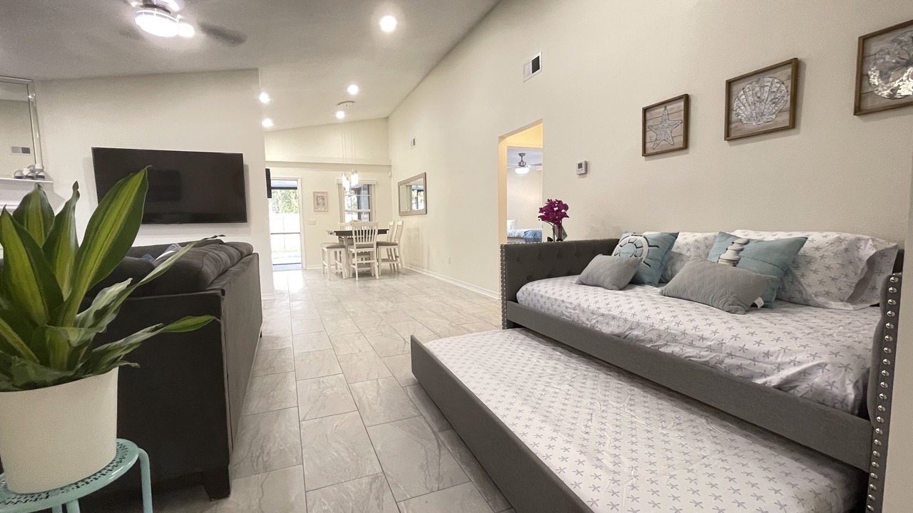 Photo of Livingroom in West Pensacola