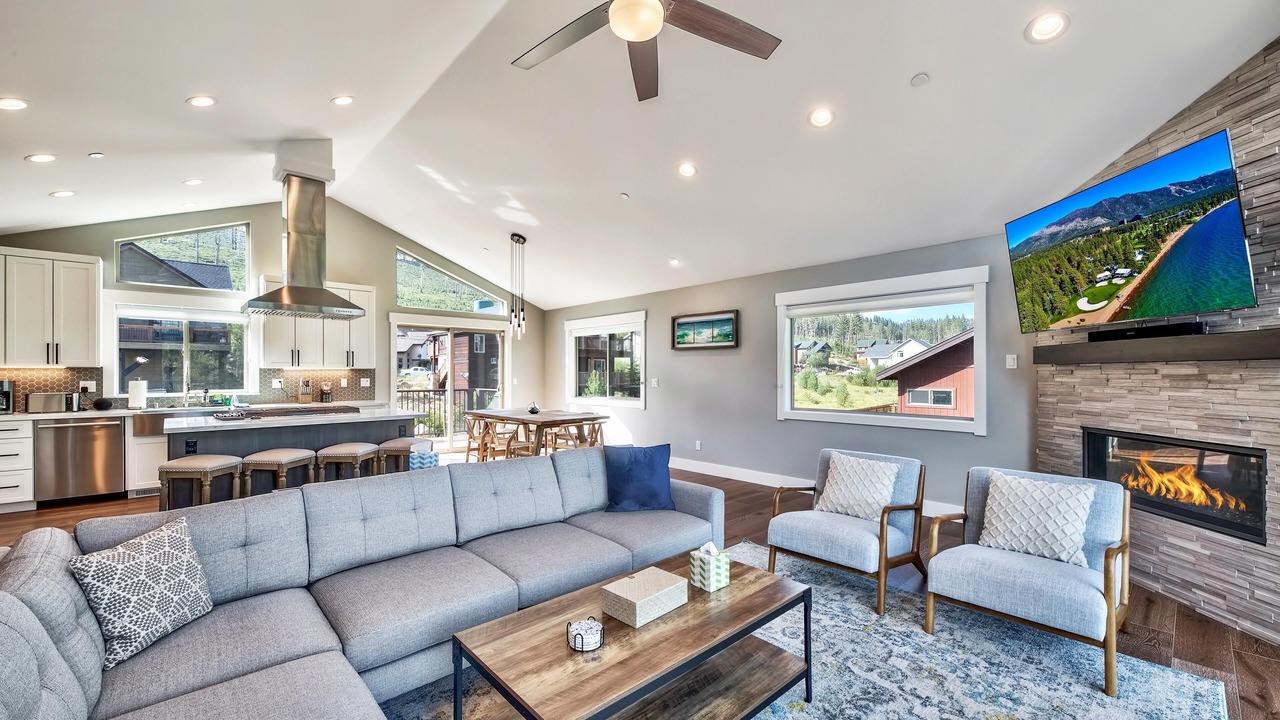 Photo of Livingroom in Mountain View Estates