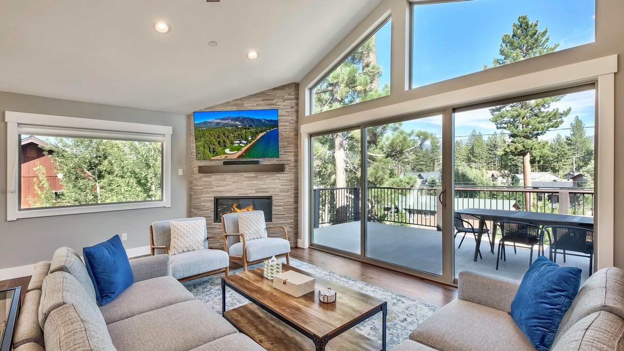 Photo of Livingroom in Mountain View Estates