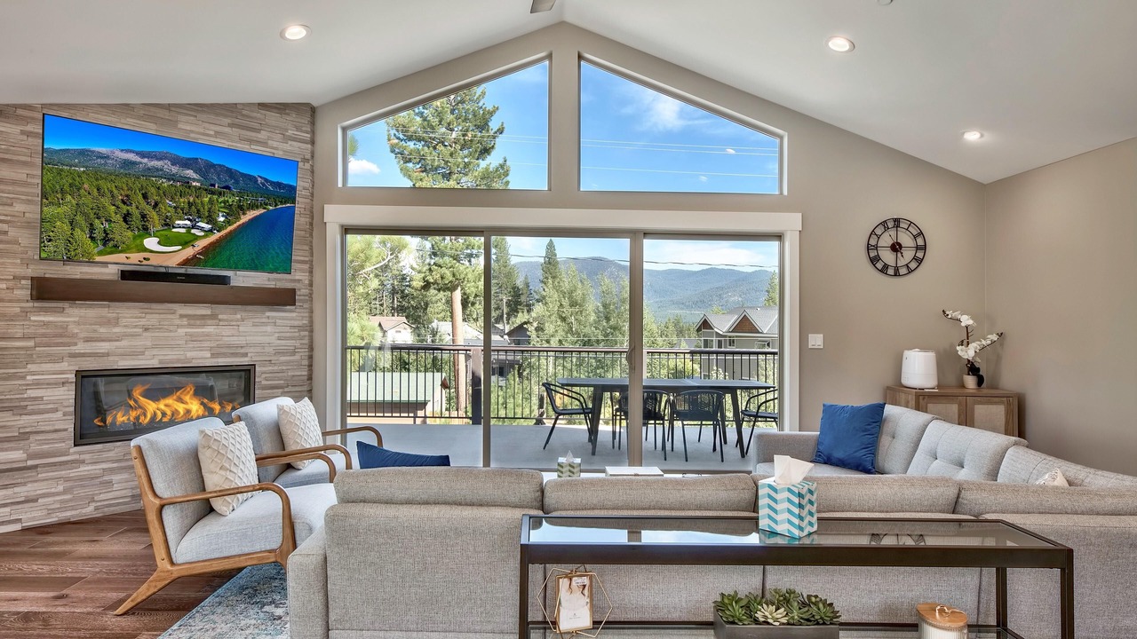 Photo of Livingroom in Mountain View Estates