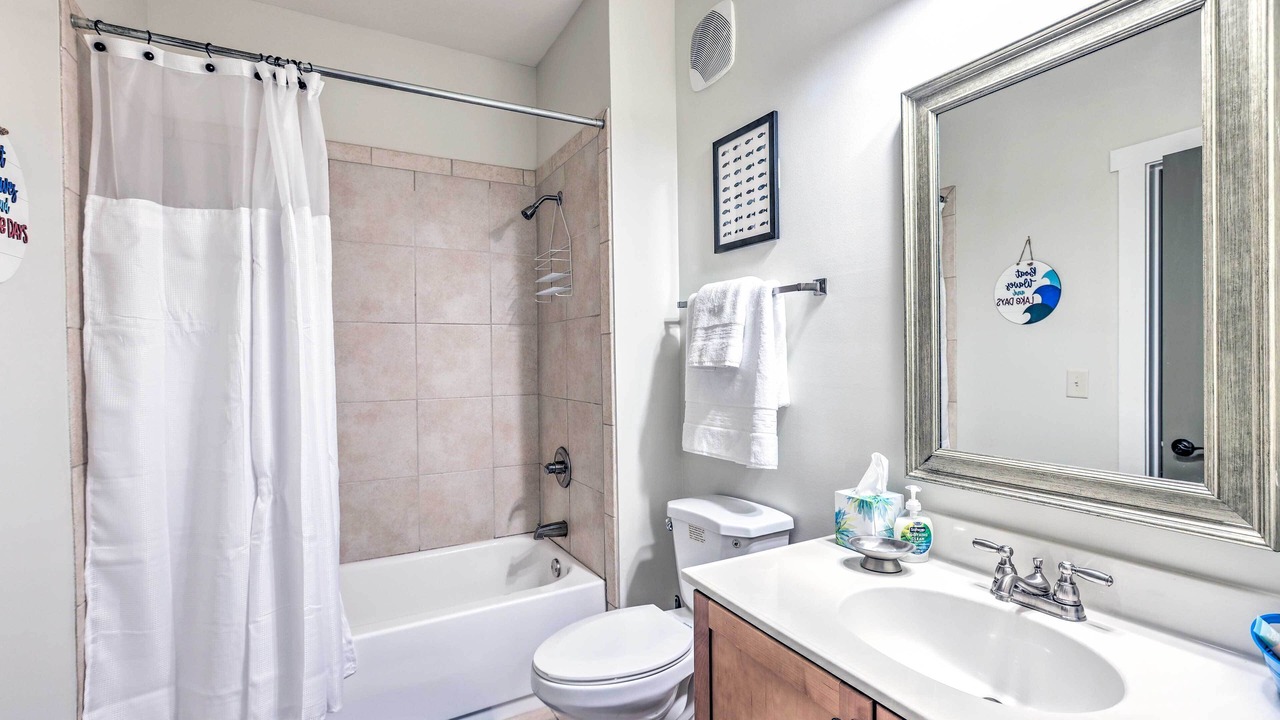 Photo of Bathroom in Talladega