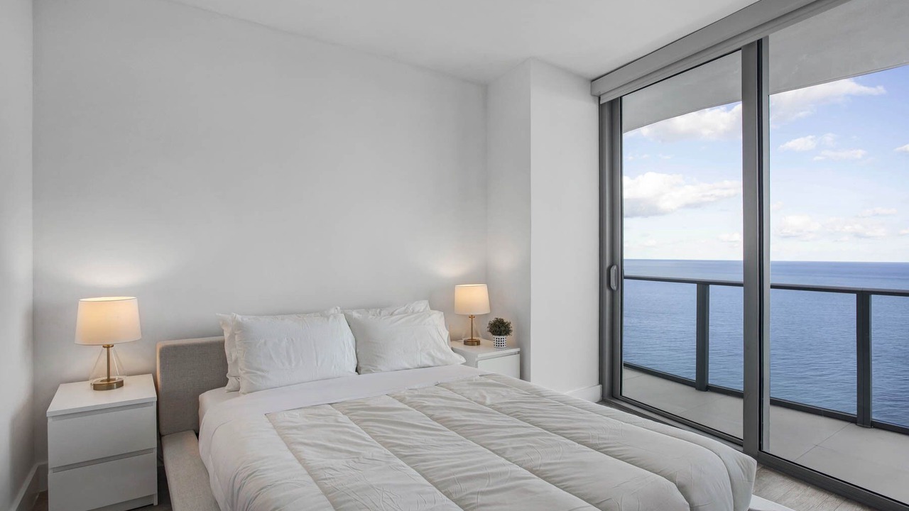Photo of Bedroom in Hallandale Beach