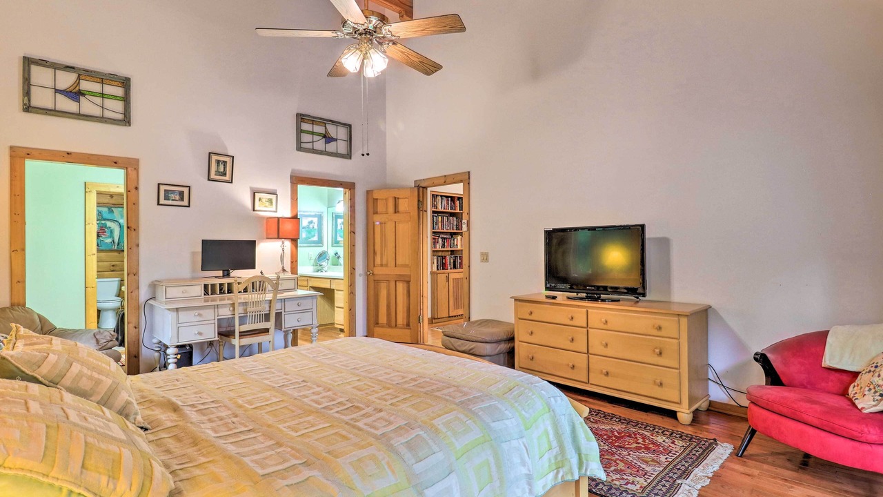 Photo of Bedroom in Canton