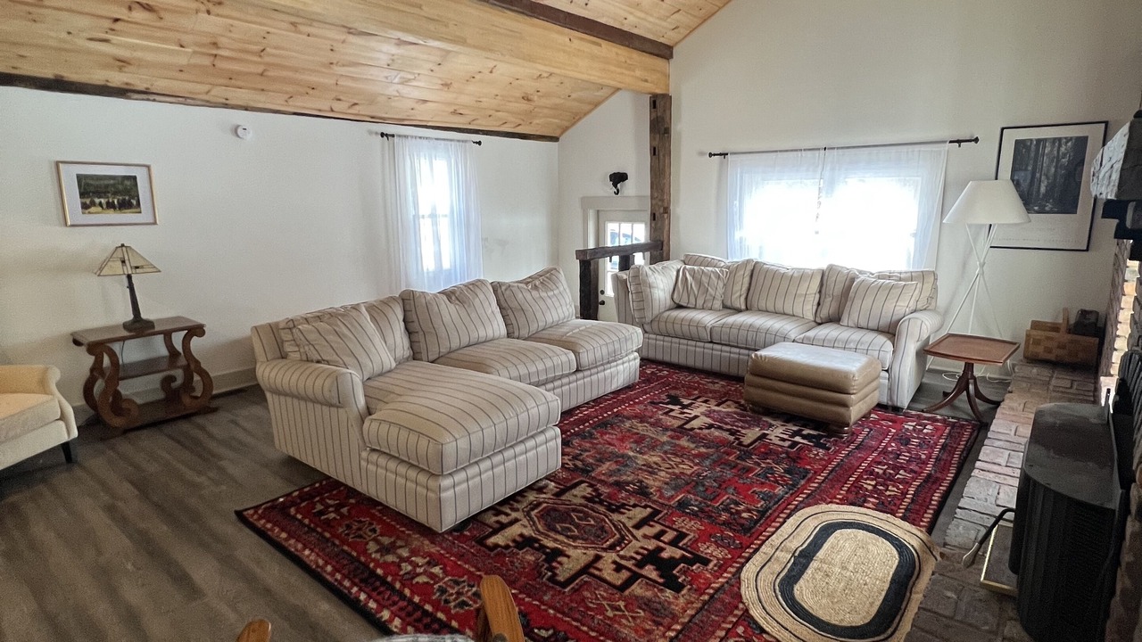 Photo of Livingroom in Madison