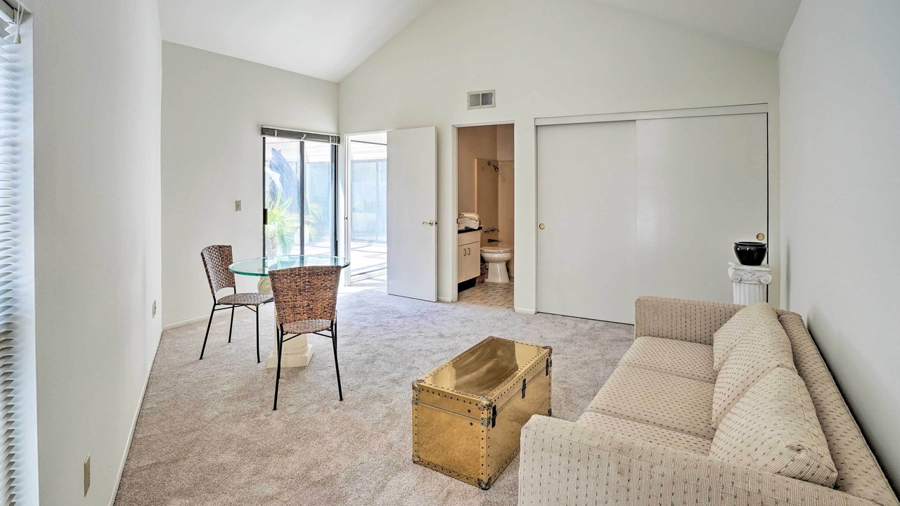 Photo of Livingroom in Coto de Caza
