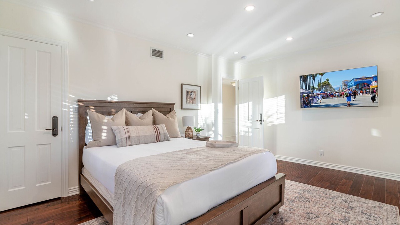 Photo of Bedroom in Los Angeles