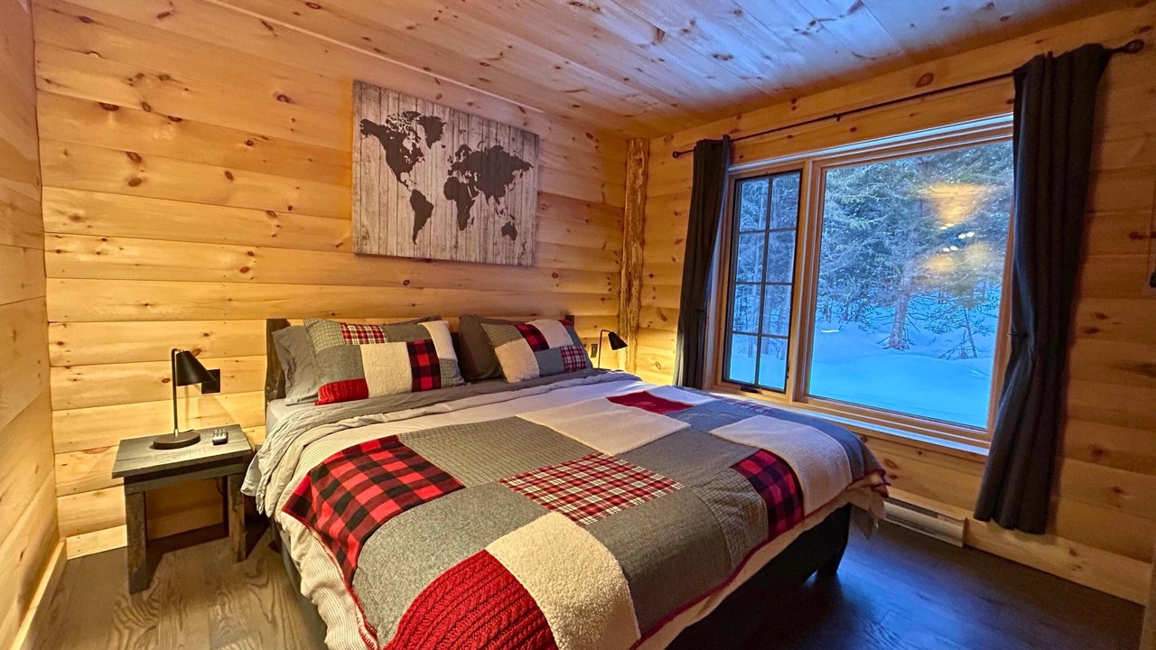 Photo of Bedroom in La Malbaie