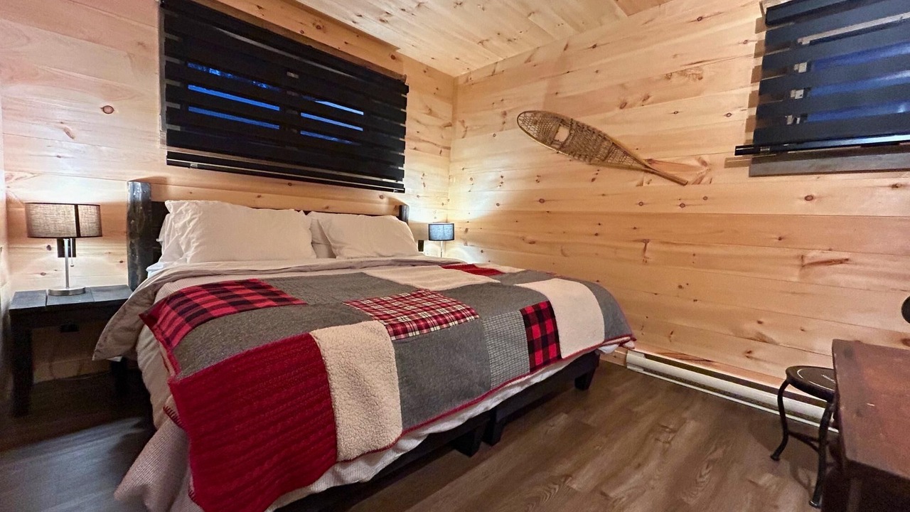 Photo of Bedroom in La Malbaie