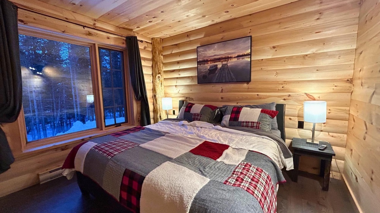 Photo of Bedroom in La Malbaie