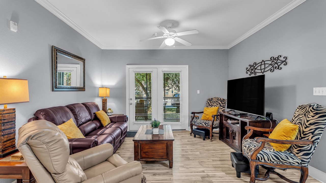Photo of Livingroom in Foley