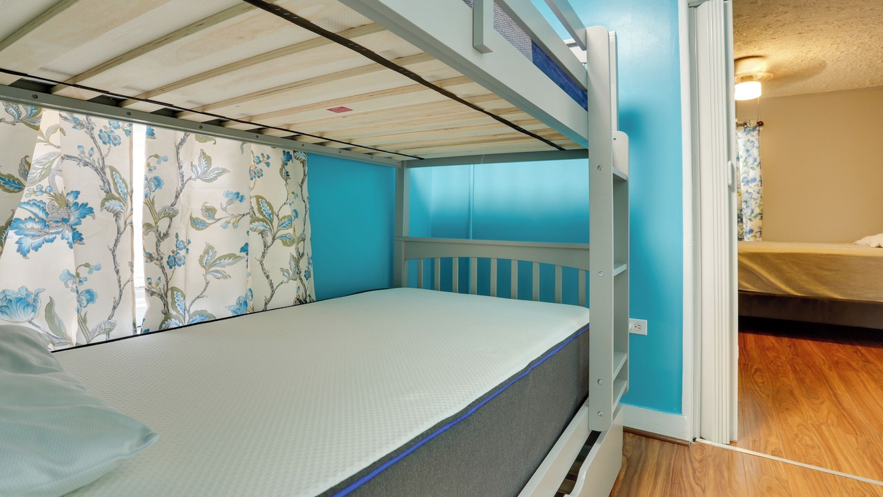 Photo of Bedroom in Teaneck