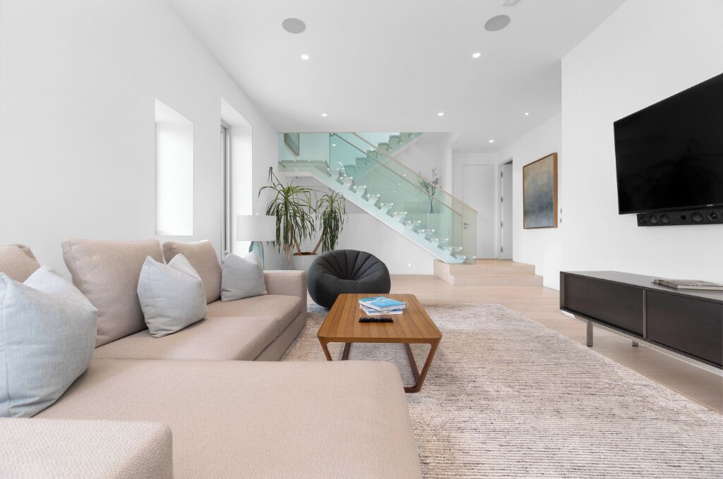 Photo of Livingroom in Beverly Hills