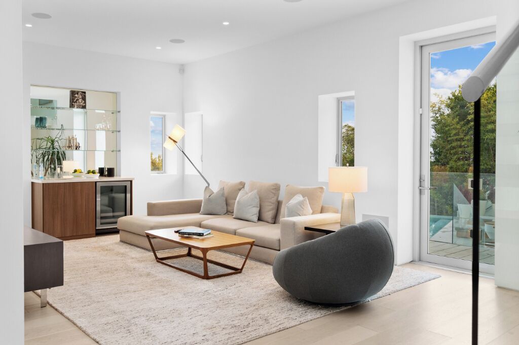 Photo of Livingroom in Beverly Hills