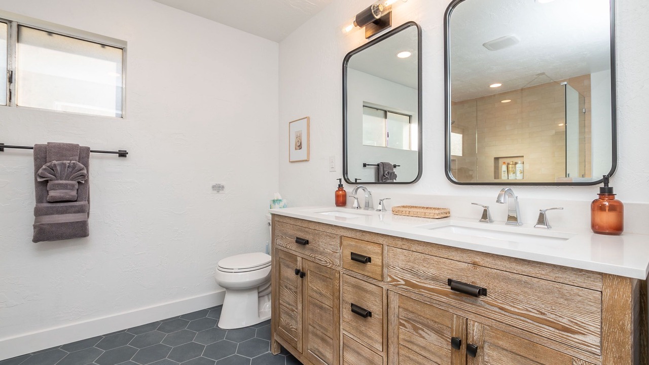 Photo of Bathroom in North Ridge
