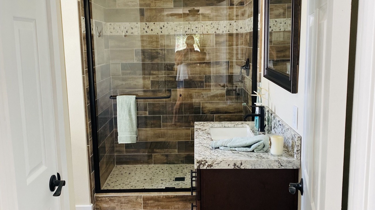 Photo of Bathroom in Orange