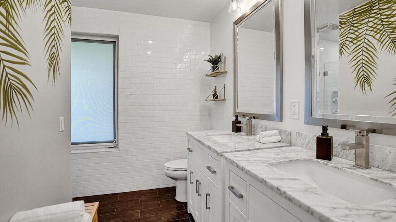Photo of Bathroom in Imperial Point