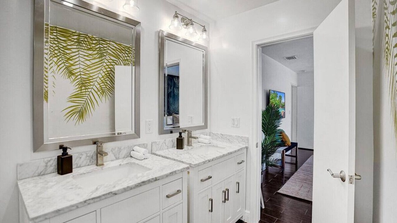 Photo of Bathroom in Imperial Point