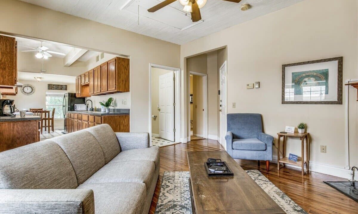 Photo of Livingroom in South Pensacola