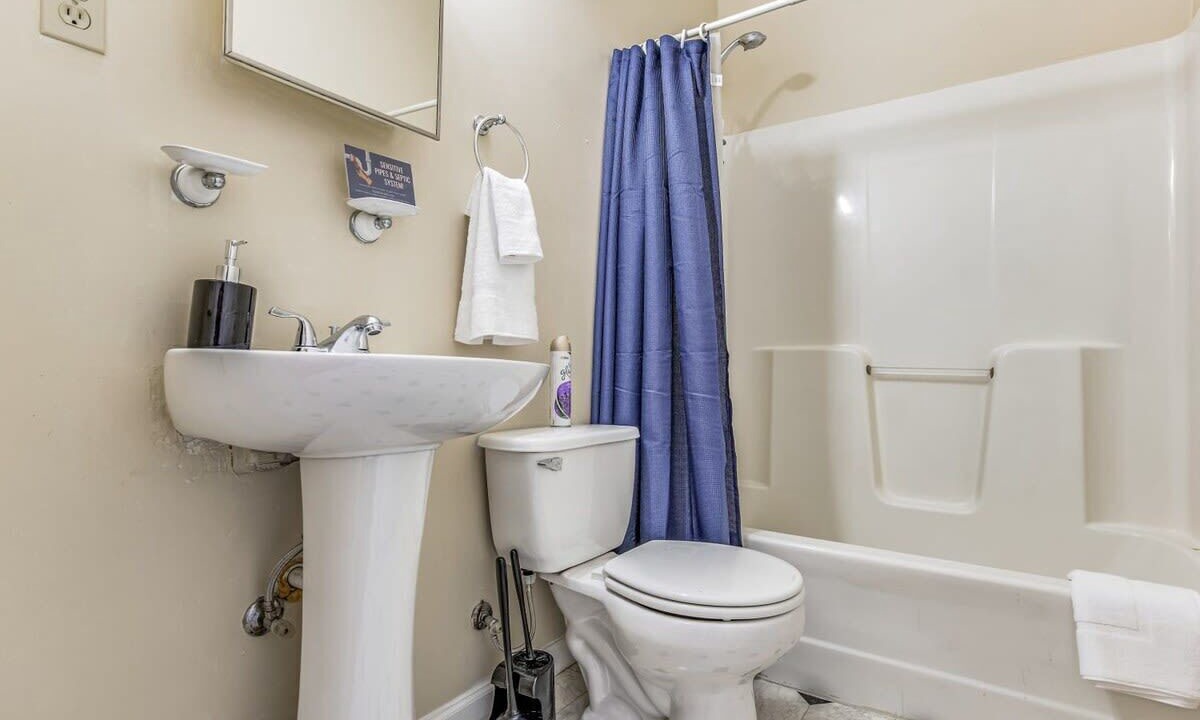 Photo of Bathroom in South Pensacola