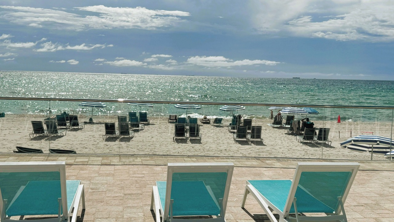 Photo of Outdoor in Hallandale Beach