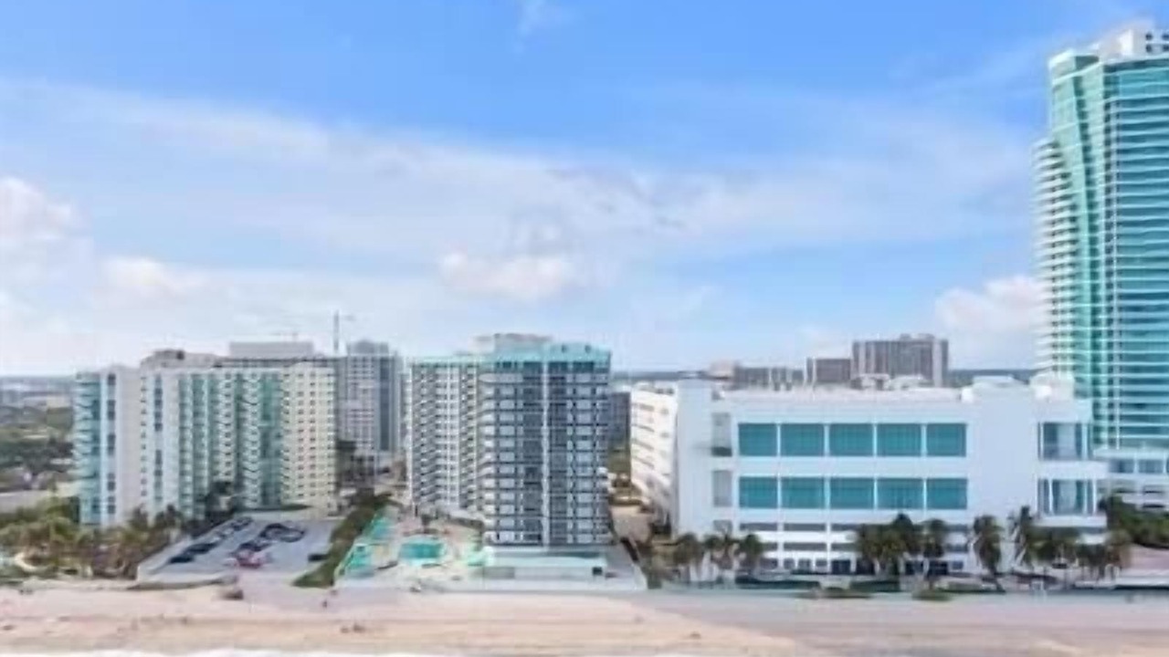 Photo of Outdoor in Hallandale Beach