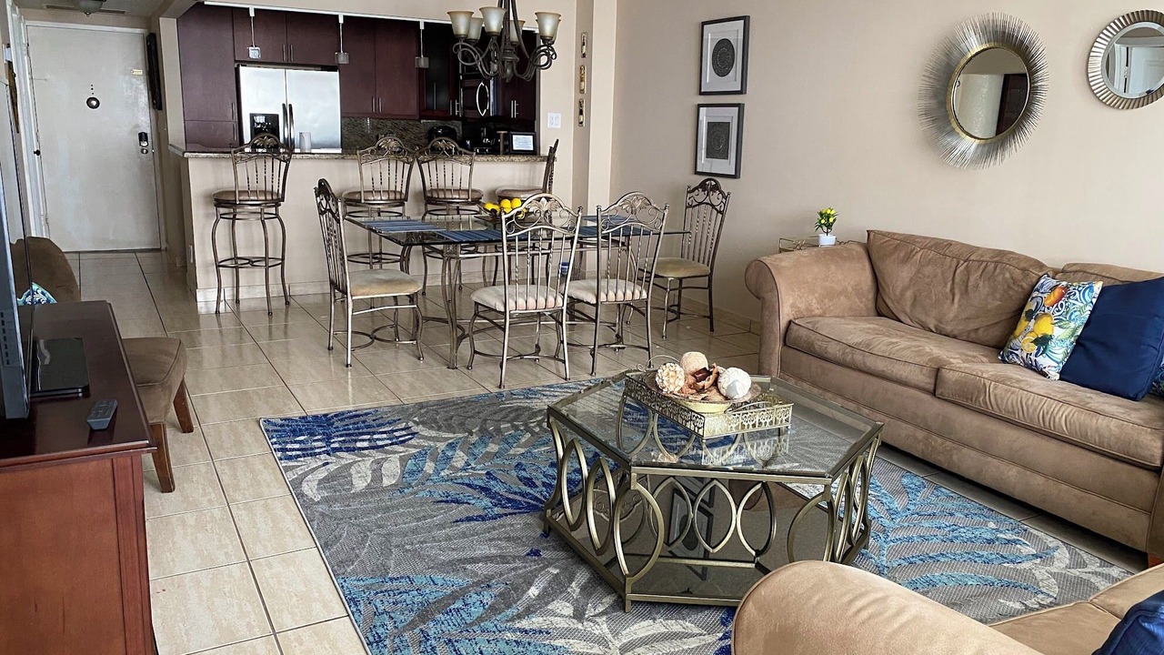 Photo of Livingroom in Hallandale Beach