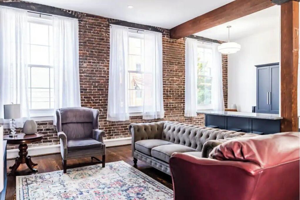 Photo of Livingroom in Central City