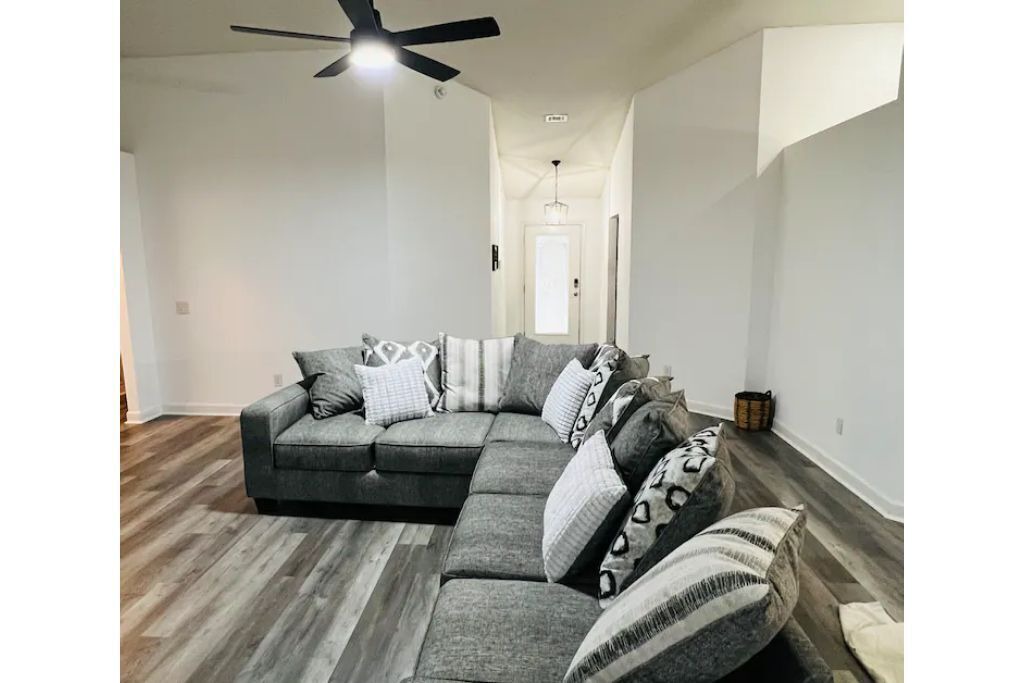 Photo of Livingroom in Emerald Shores