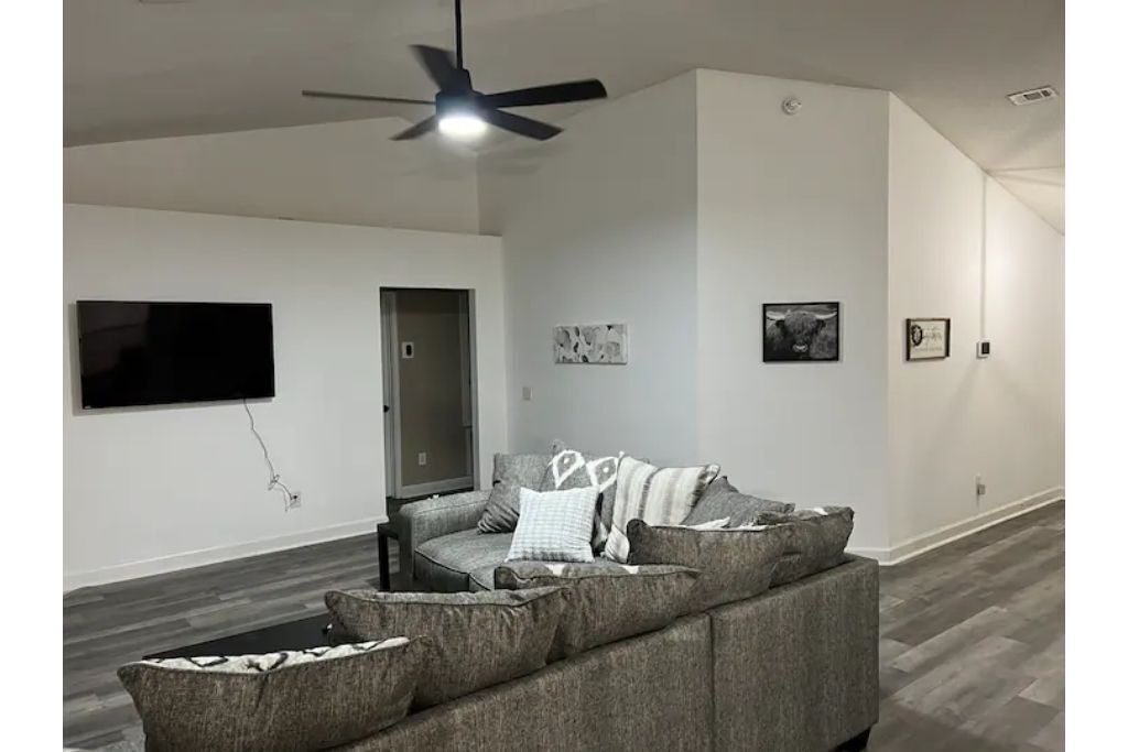Photo of Livingroom in Emerald Shores